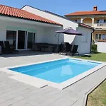 Tatil Evi I Sol Rab Pool House Rab Town