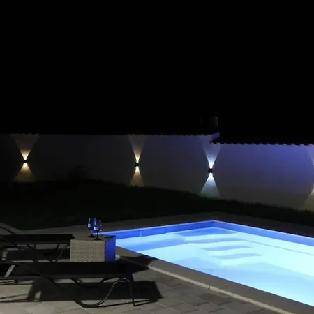 I Sol Rab Pool House *