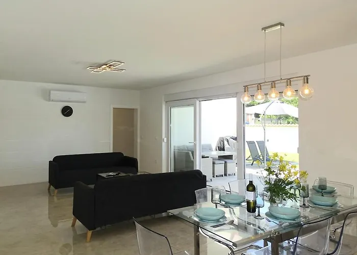 I Sol Case de vacanță Rab Town